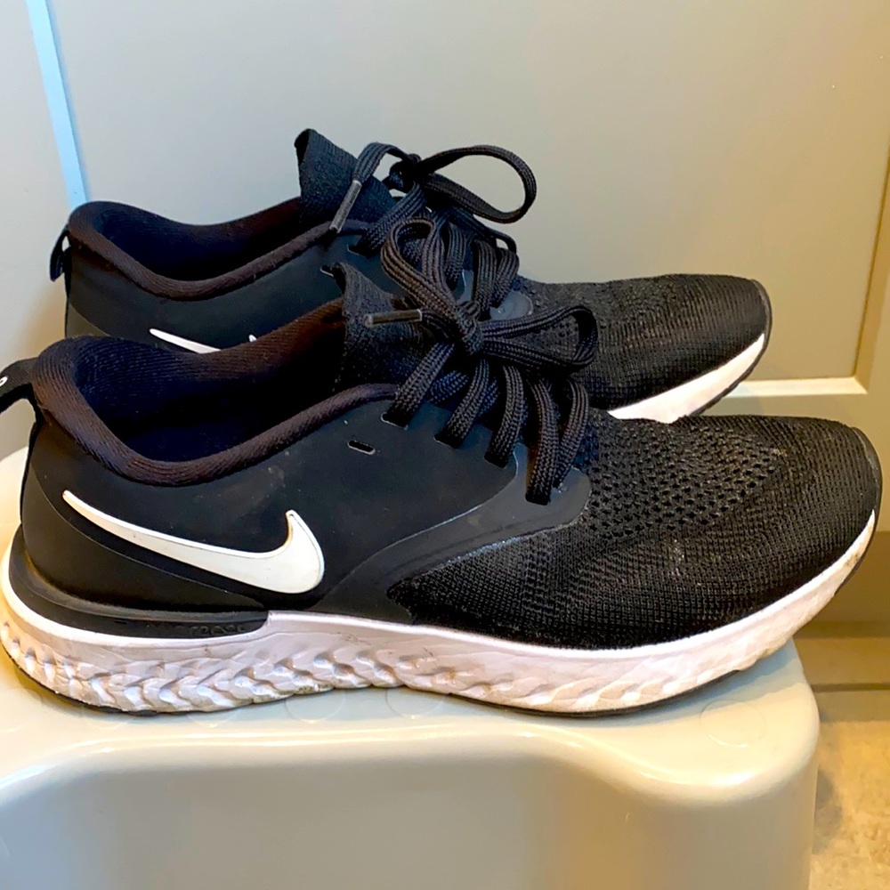 Nike black and white sneakers
